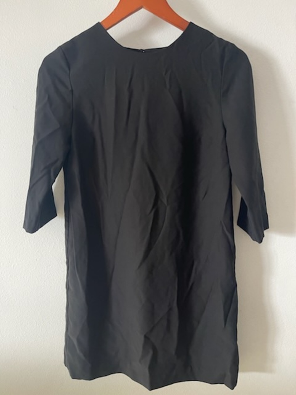 Banana Republic Black Mini Shift Dress with Three-Quarter Sleeves Sz 4 Pet